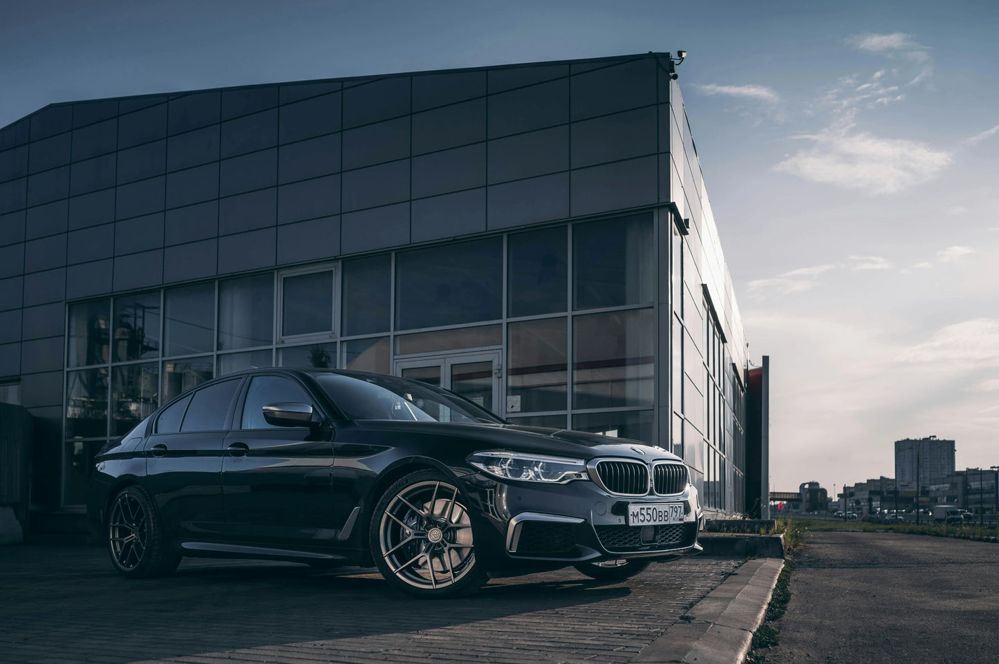 173bf0b6-nsplsh_8e58b42304c644de8898f2b9c85ea11c_mv2 - Car Dynamics