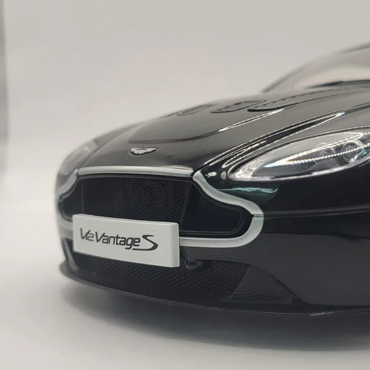 AUTOart_1_18_Aston_Martin_V12_Vantage_S_2015_Jet_Black_70253_1 - Car Dynamics
