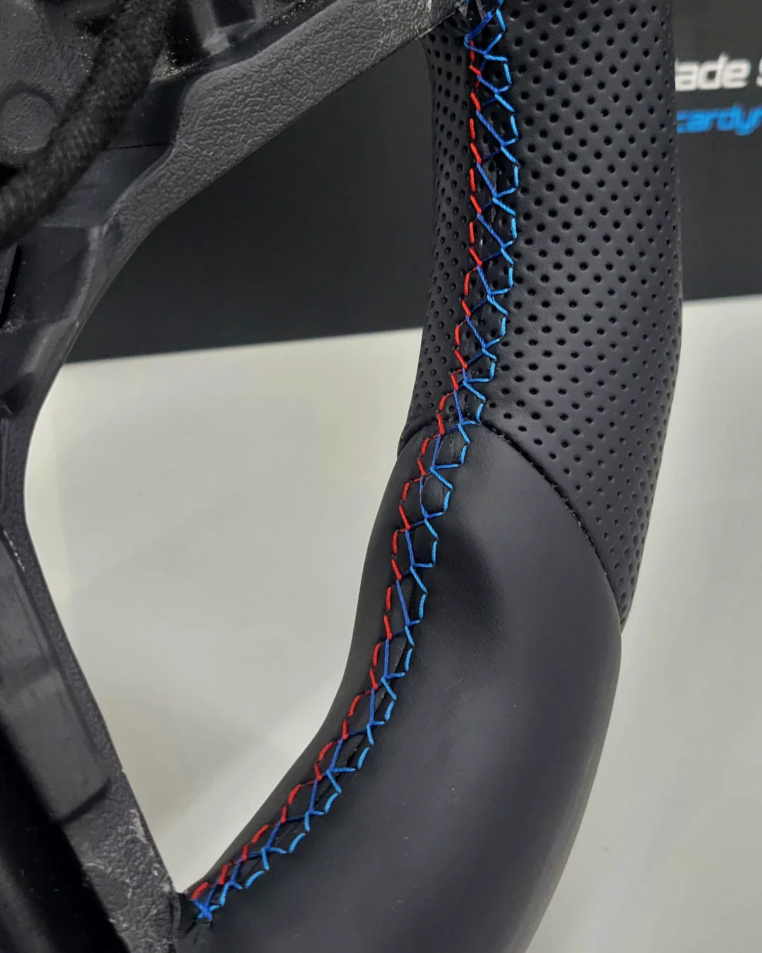 BMWLeatherSteeringWheelCoreFlatBottomBlueEditionEditionG20G30G80G82G02F40_3 - Car Dynamics