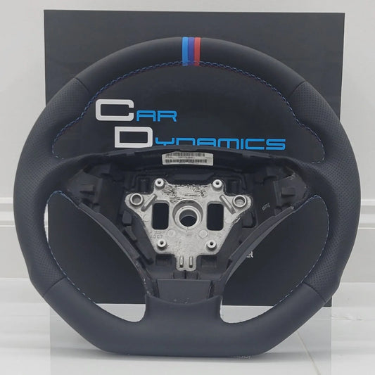 BMWM-TechE60MEditionFlatBottomSteeringWheelE-SeriesCarDynamics_2 - Car Dynamics