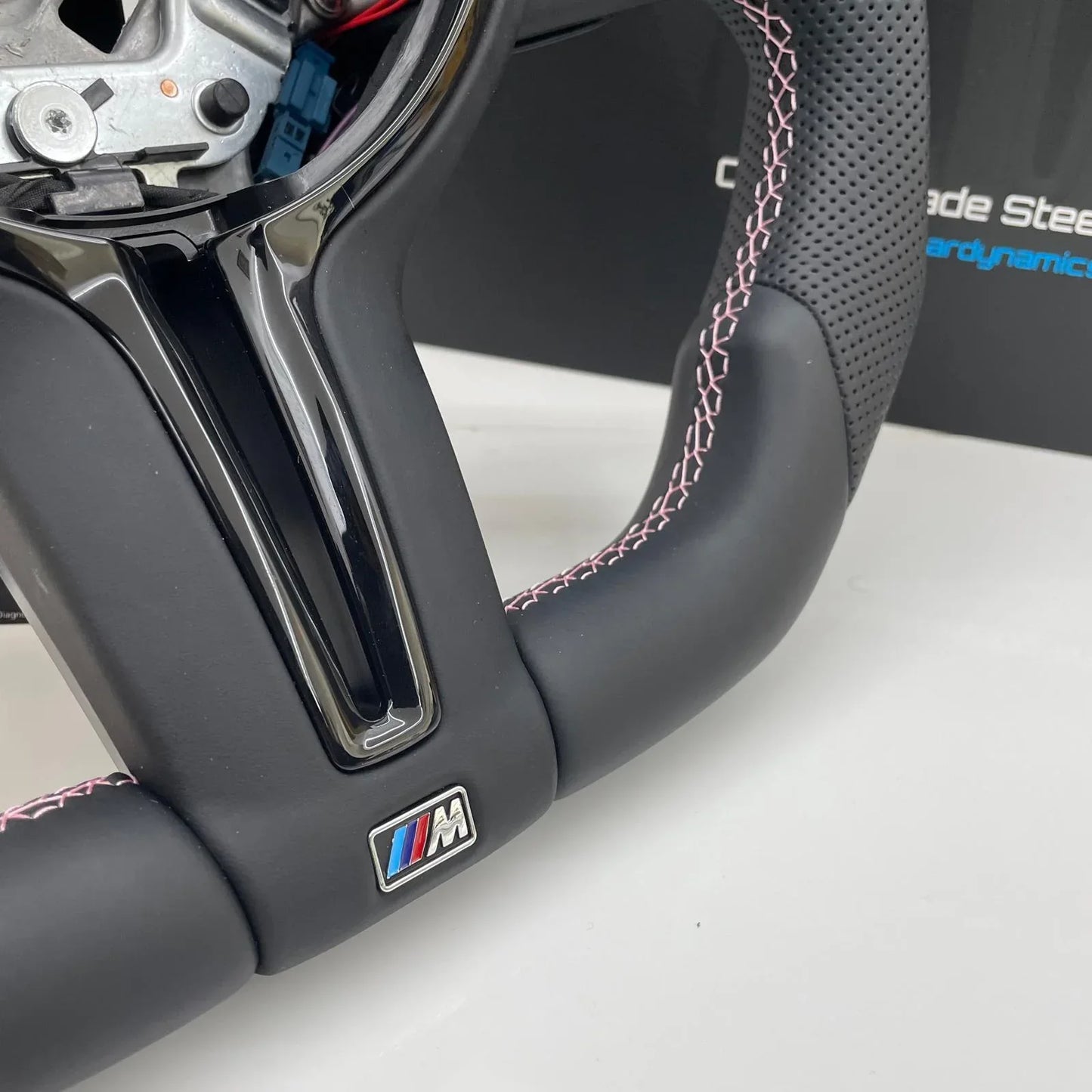 BMWMPerformancePrettyPinkEditionFlatBottomSteeringWheelF-Seriescardynamics_25 - Car Dynamics