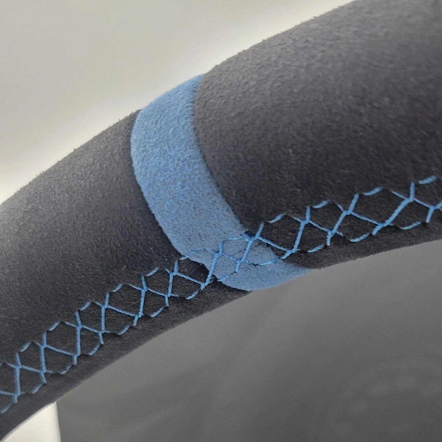 VolkswagenT6CustomAlcantara_LeatherFlatBottomSteeringWheelGulfBlueEditionT6TransporterCarDynamics_10 - Car Dynamics
