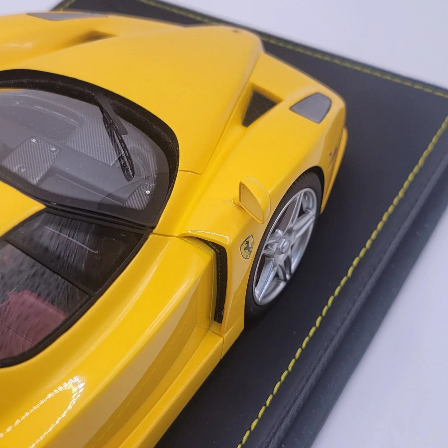 118BBRFerrariEnzo2004GialloModenaLimited60pcsBBRModelsP18134E_14 - Car Dynamics 