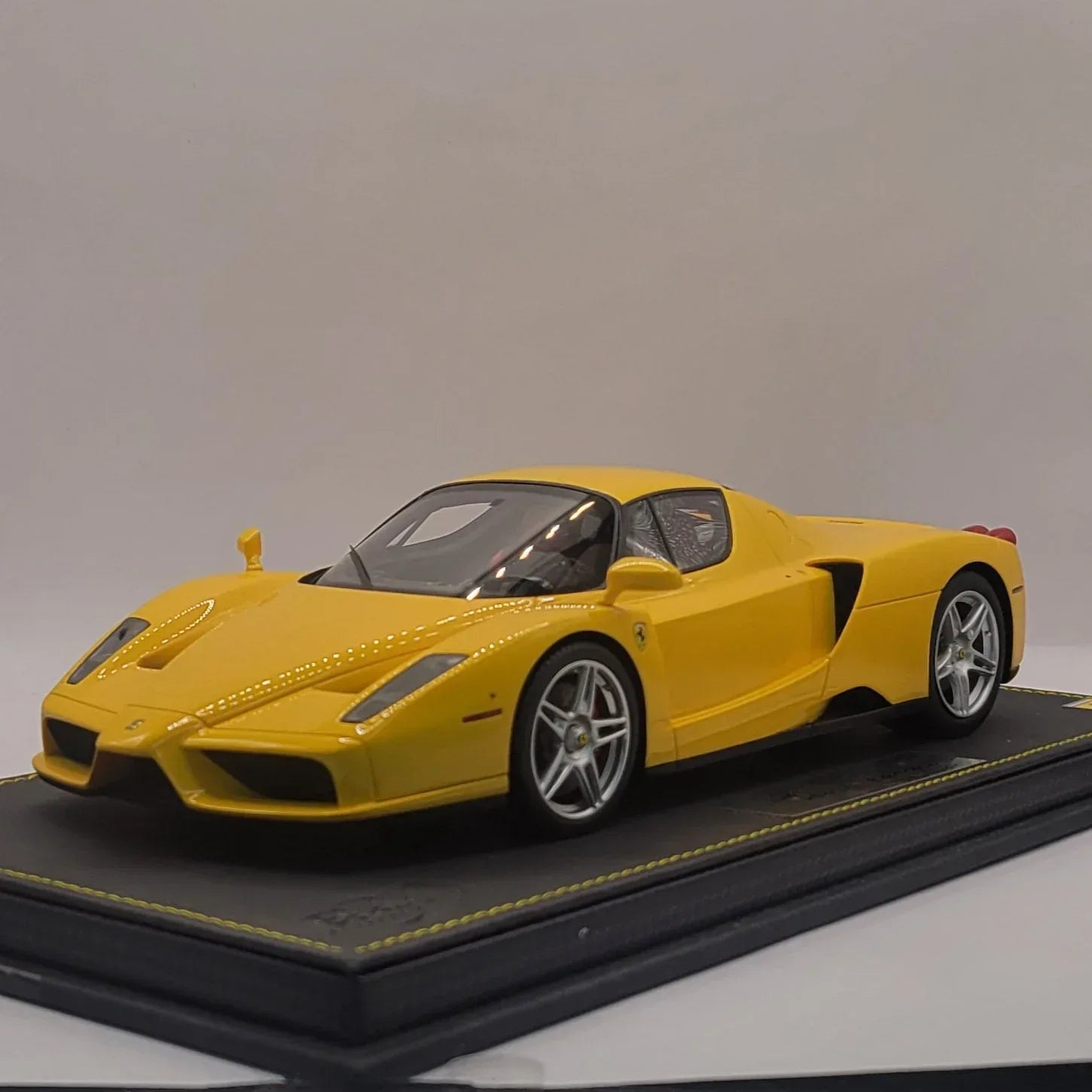 118BBRFerrariEnzo2004GialloModenaLimited60pcsBBRModelsP18134E_4 - Car Dynamics 