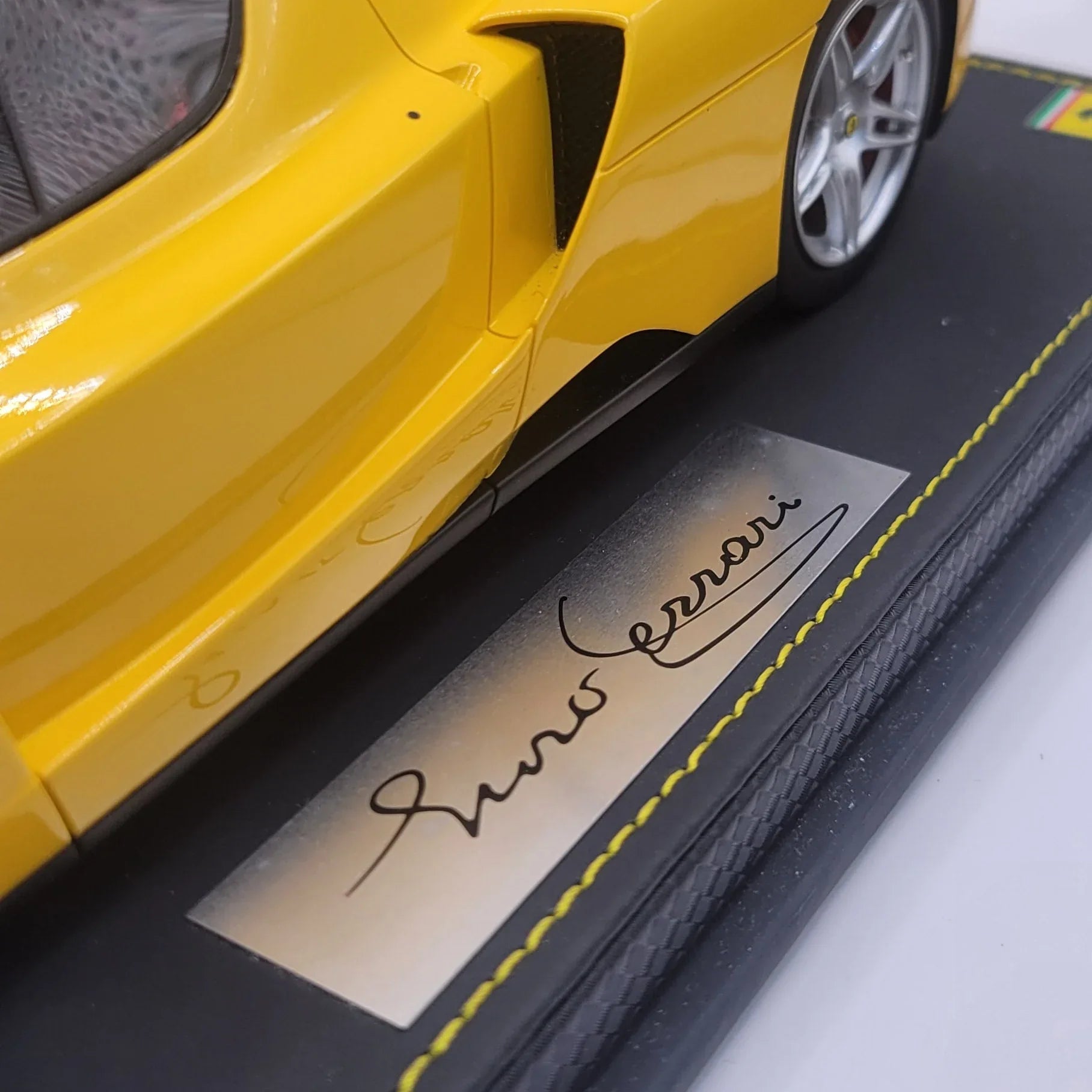 118BBRFerrariEnzo2004GialloModenaLimited60pcsBBRModelsP18134E_7 - Car Dynamics 