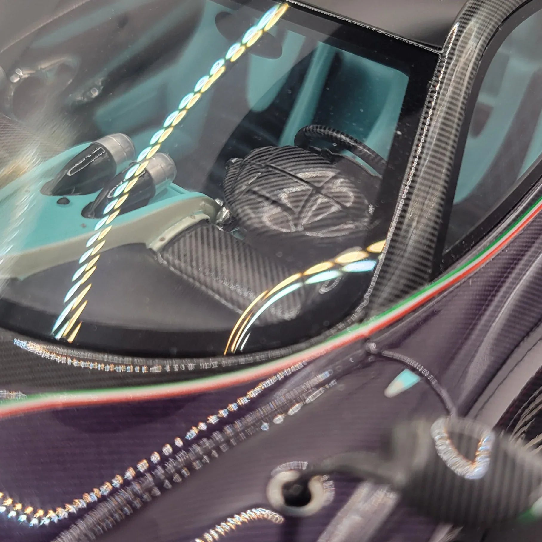 118BBRPaganiHuayraDinastia2015SpecialVersionVioletBBRModelsP1812CarD_11 - Car Dynamics 