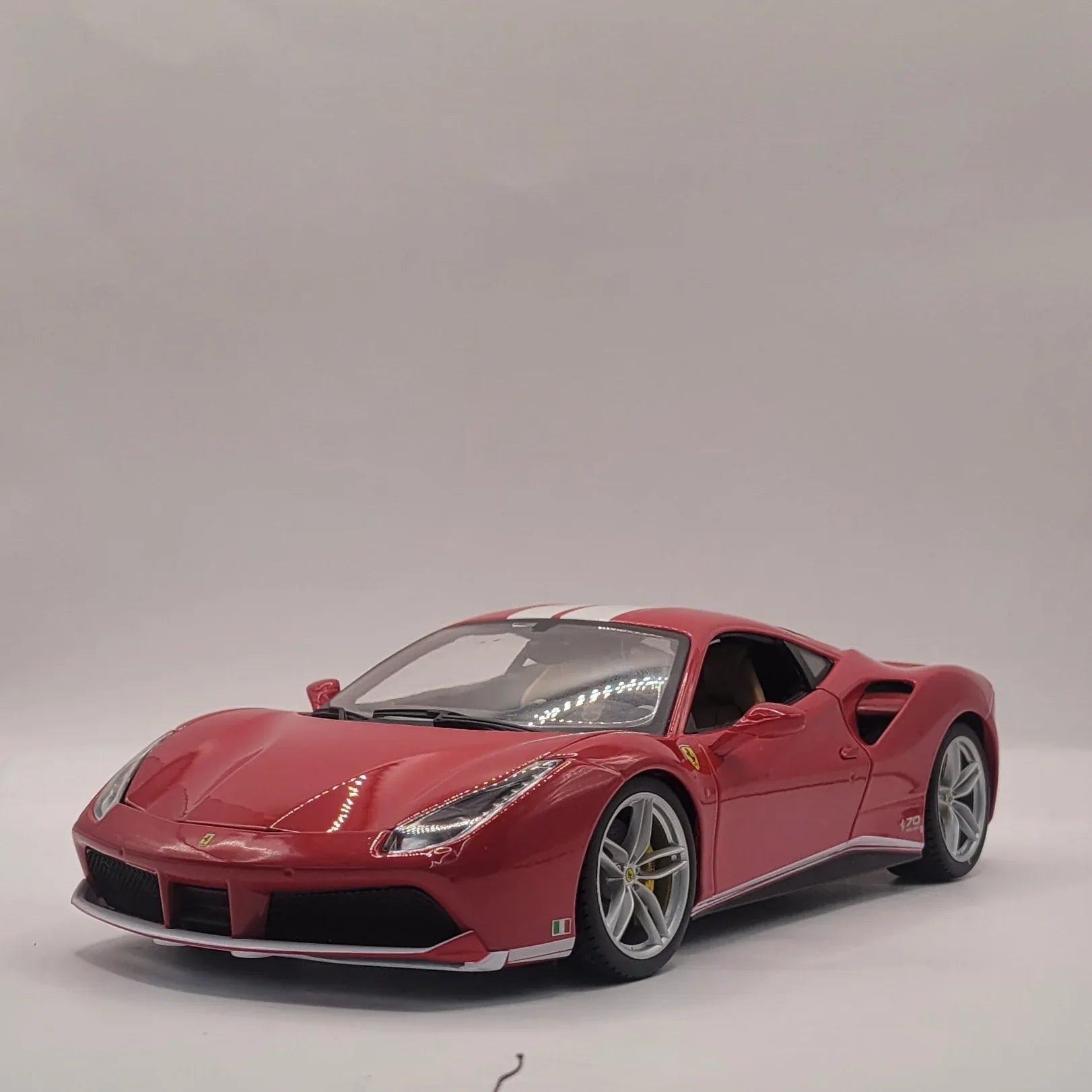 118BburagoFerrari488GTBTheSchumacher70thAnniversaryCollection_1 - Car Dynamics 