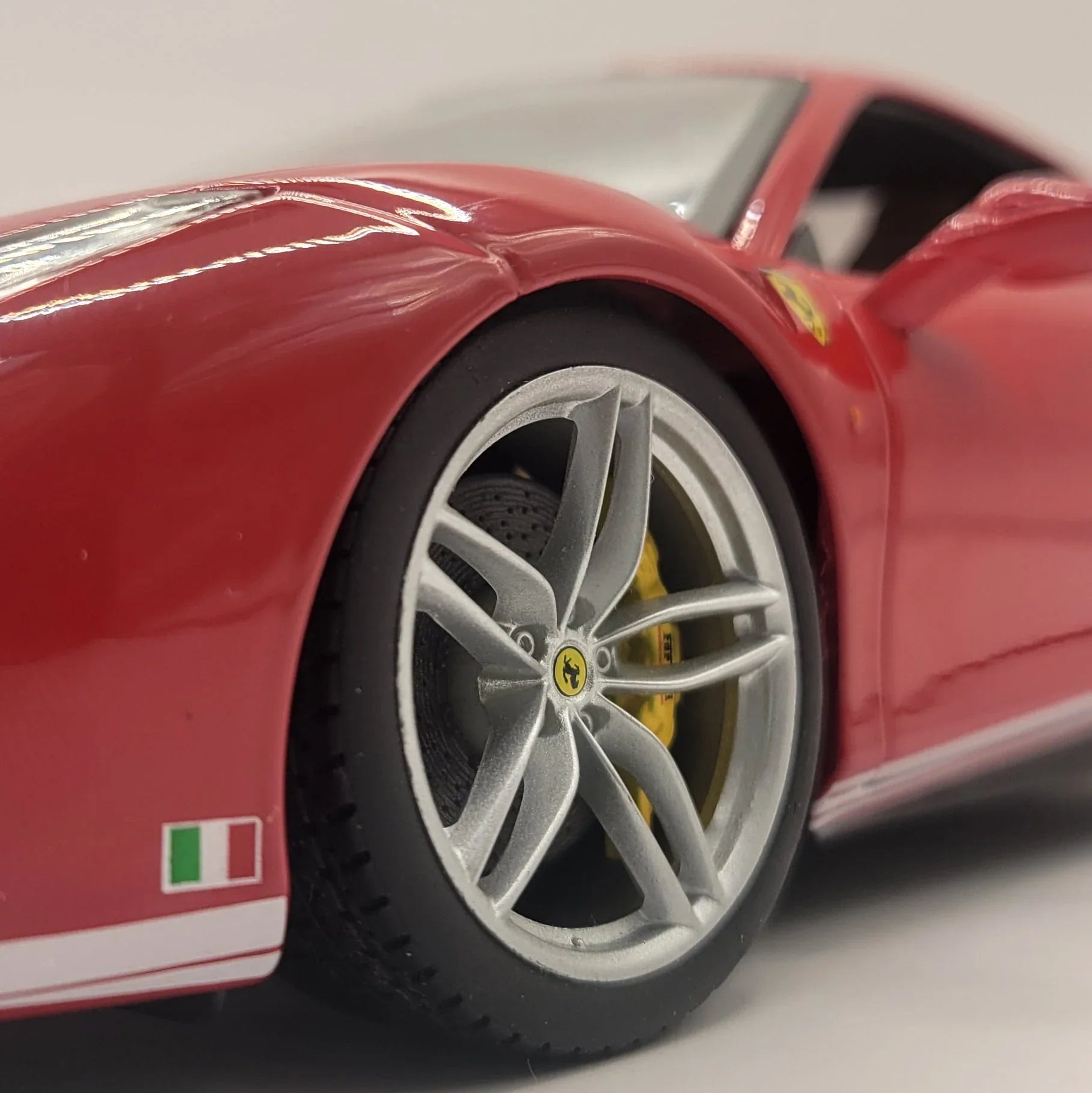 118BburagoFerrari488GTBTheSchumacher70thAnniversaryCollection_3 - Car Dynamics 