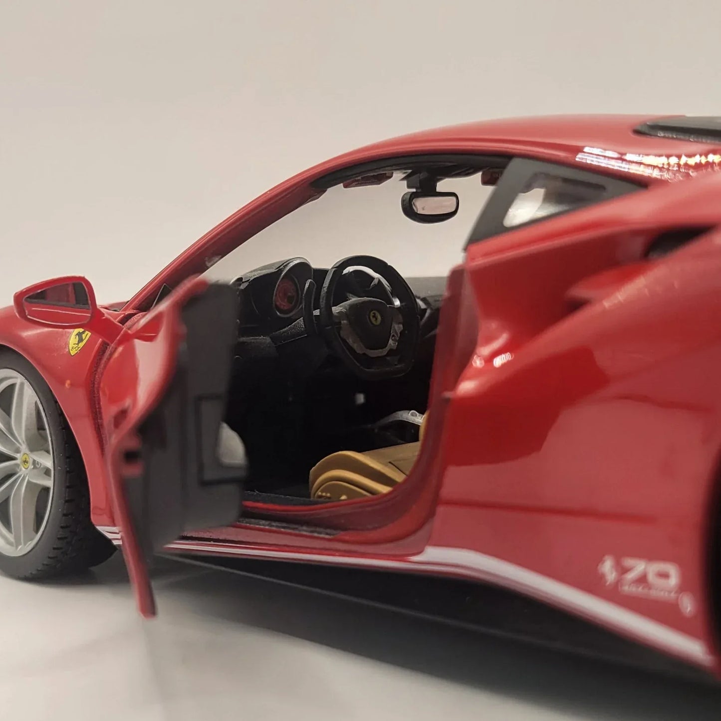 118BburagoFerrari488GTBTheSchumacher70thAnniversaryCollection_8 - Car Dynamics 