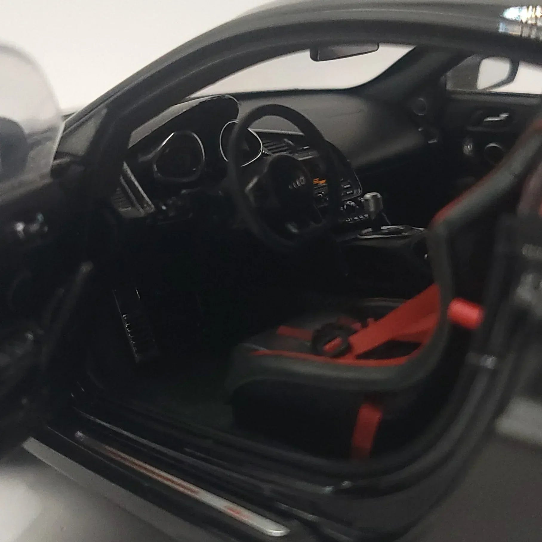 118KyoshoAudiR8GT5.2V10FSI_PhantomBlack_RareCarDynamics_7 - Car Dynamics 