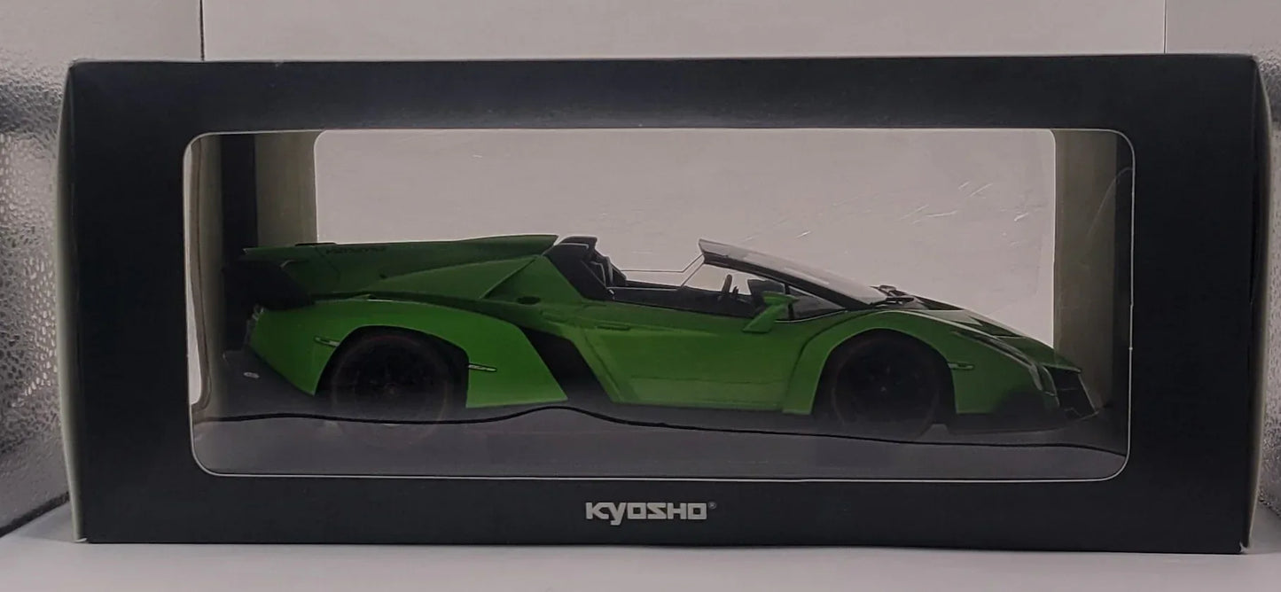 118KyoshoOUSIALamborghiniVenenoRoadsterGreenRedlineRare_11 - Car Dynamics 
