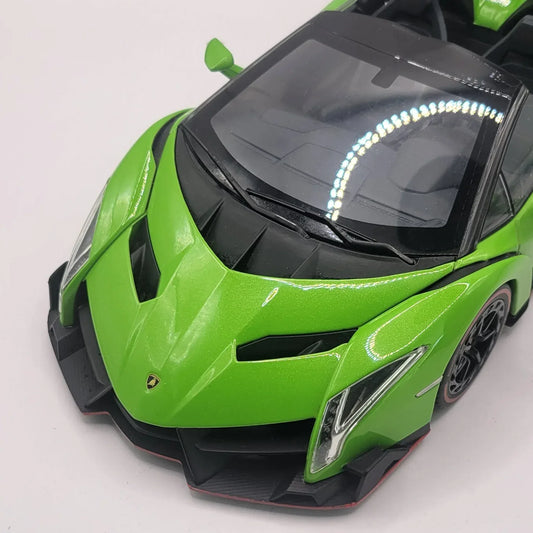 118KyoshoOUSIALamborghiniVenenoRoadsterGreenRedlineRare_3 - Car Dynamics 