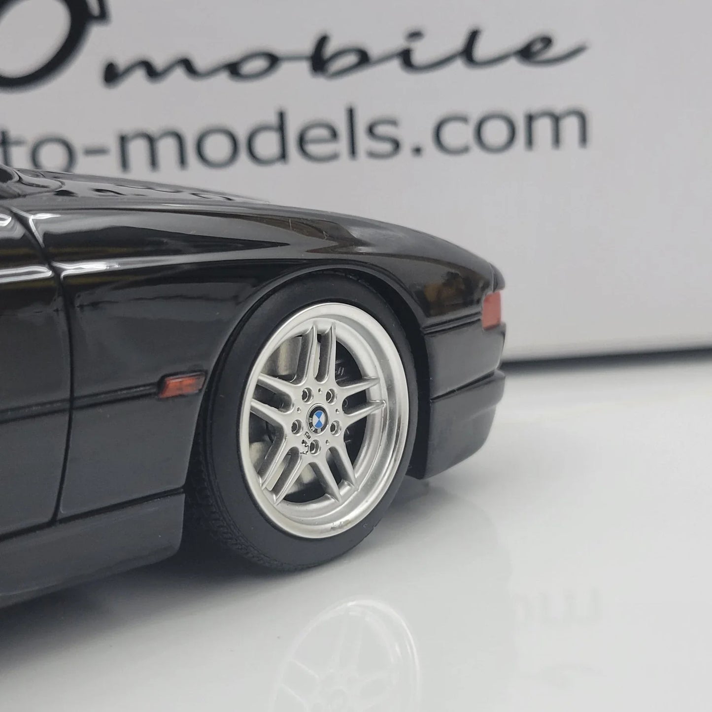 118OttoMobileBMW850CSIE31BlackOT904_4 - Car Dynamics 