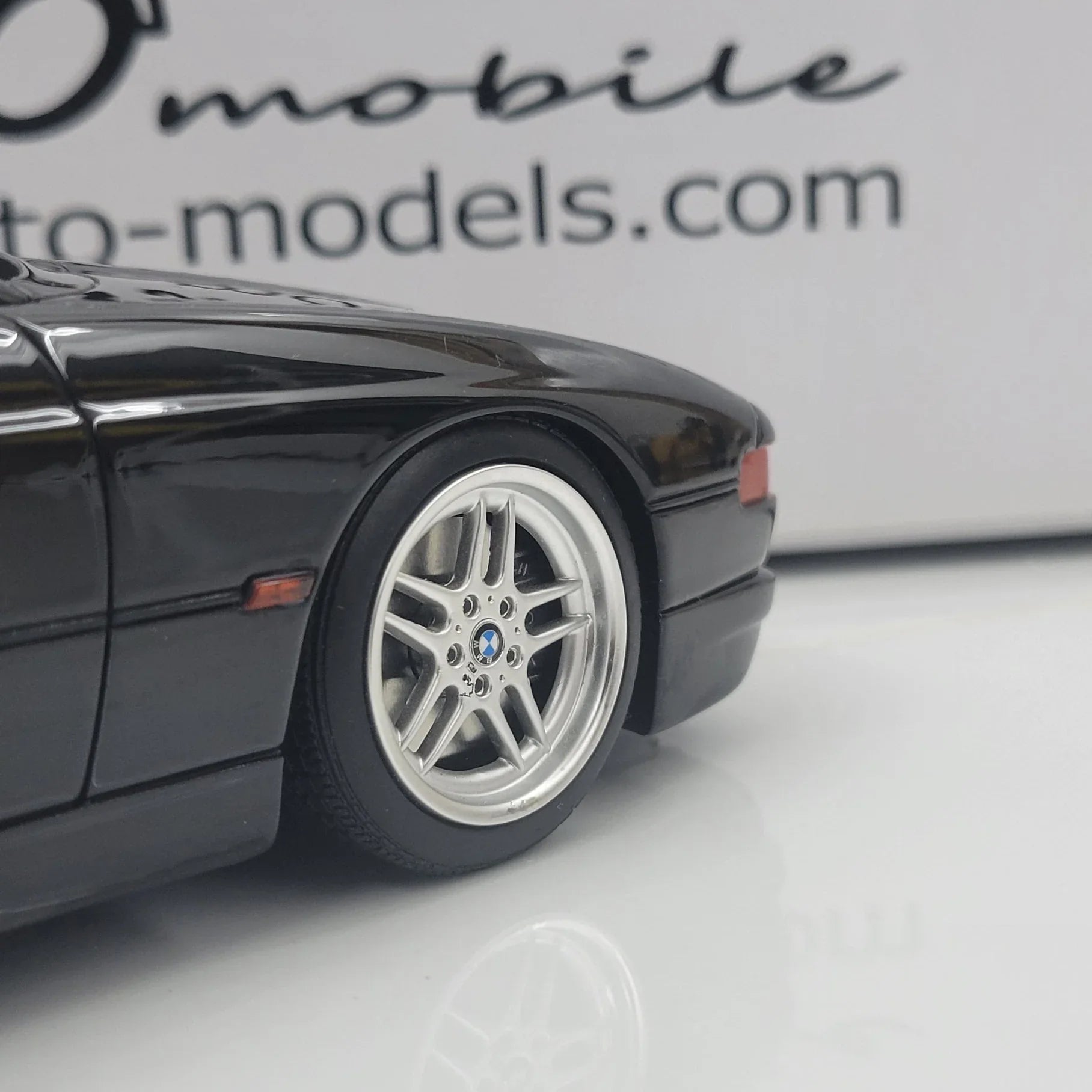 118OttoMobileBMW850CSIE31BlackOT904_4 - Car Dynamics 