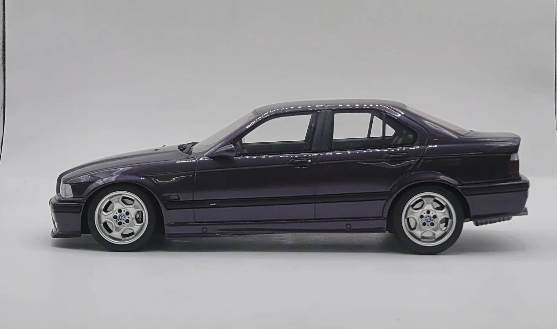 118OttoMobileBMWE36M3SedanDaytonaVioletResinCarModelcardynamics_1 - Car Dynamics 
