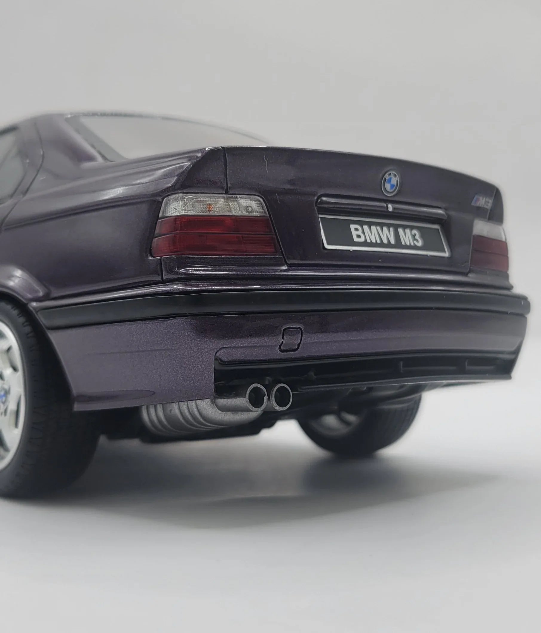118OttoMobileBMWE36M3SedanDaytonaVioletResinCarModelcardynamics_3 - Car Dynamics 
