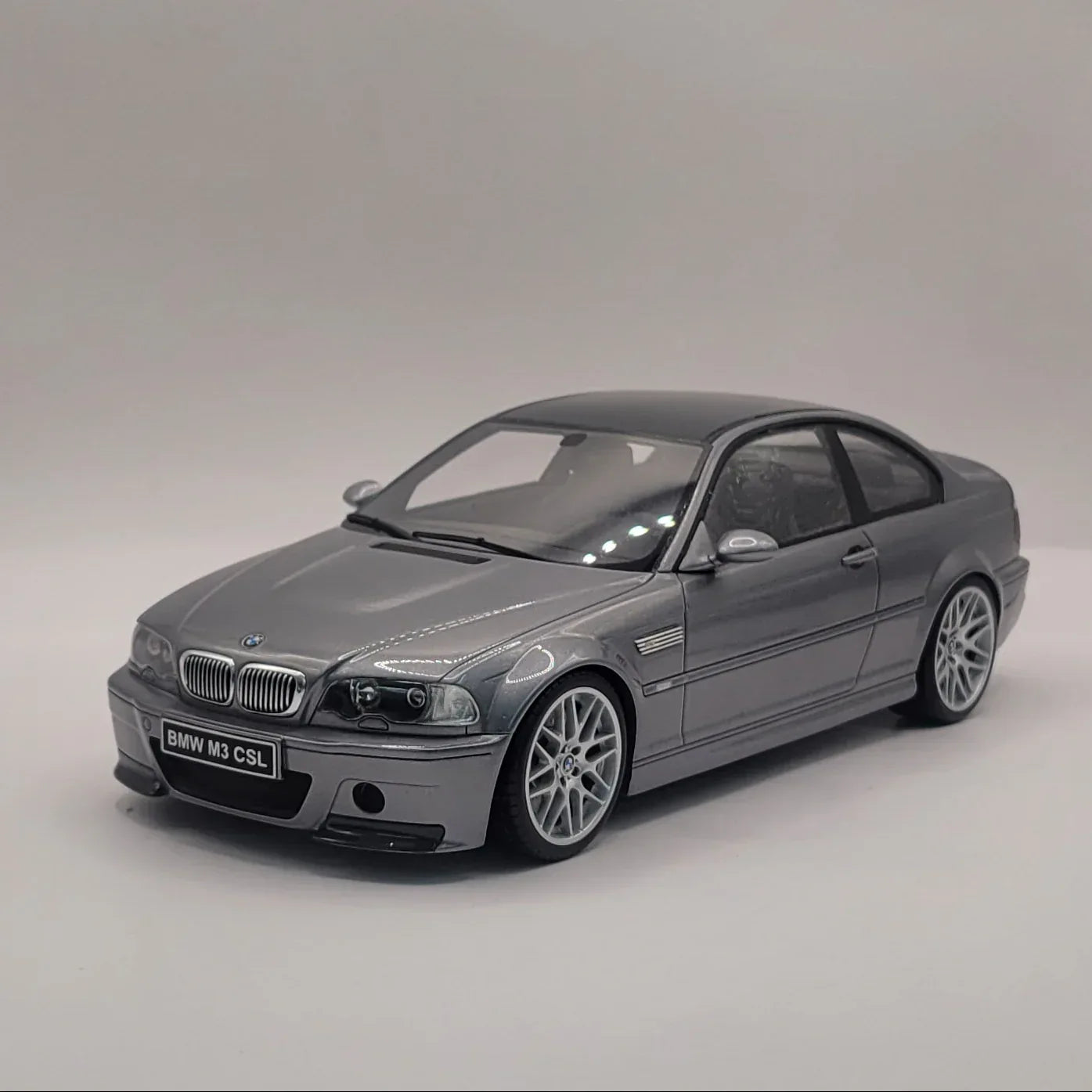 118OttoMobileBMWE46M3CSLSilverGreyMetallic_3 - Car Dynamics 