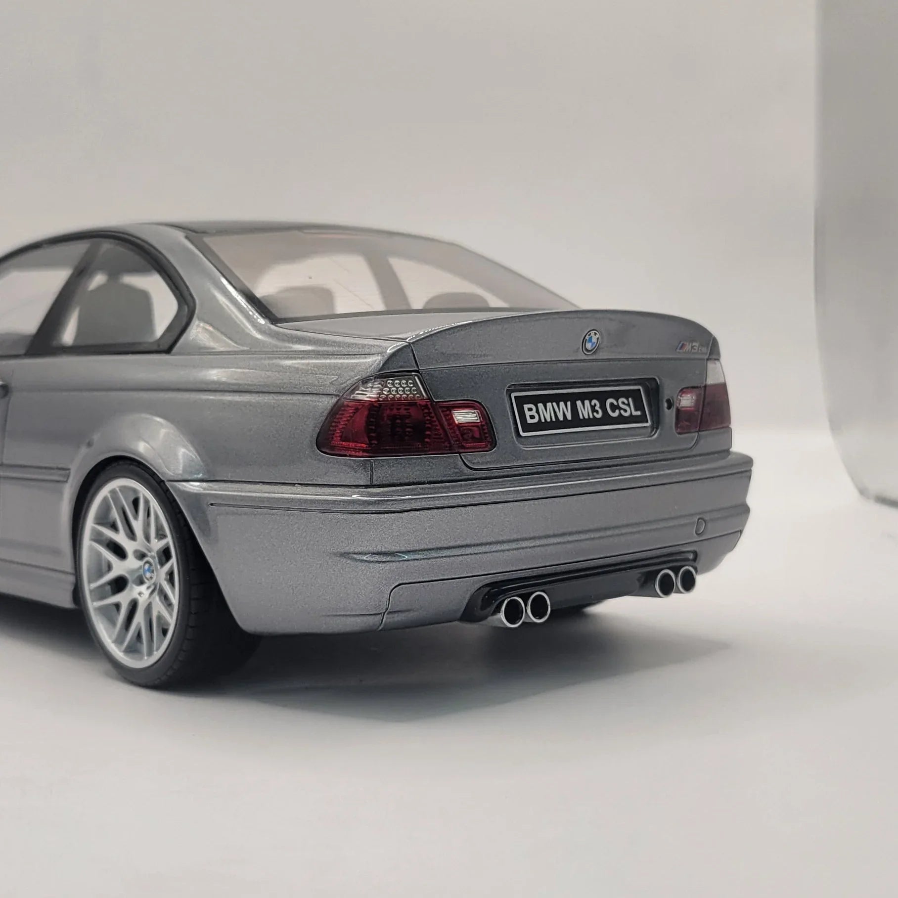 118OttoMobileBMWE46M3CSLSilverGreyMetallic_6 - Car Dynamics 