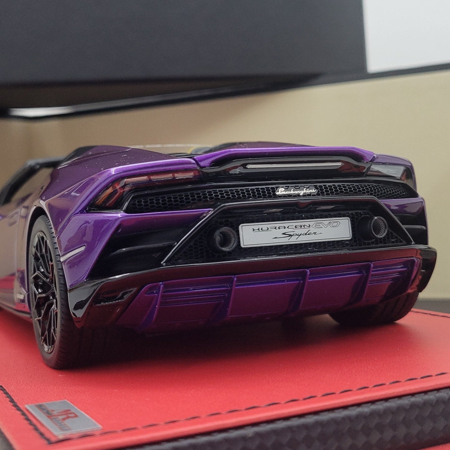 MR Collection 1:18 Lamborghini Huracan EVO Spyder Viola Pasifae | LAMBO037SE2 | Limited Edition 24/25