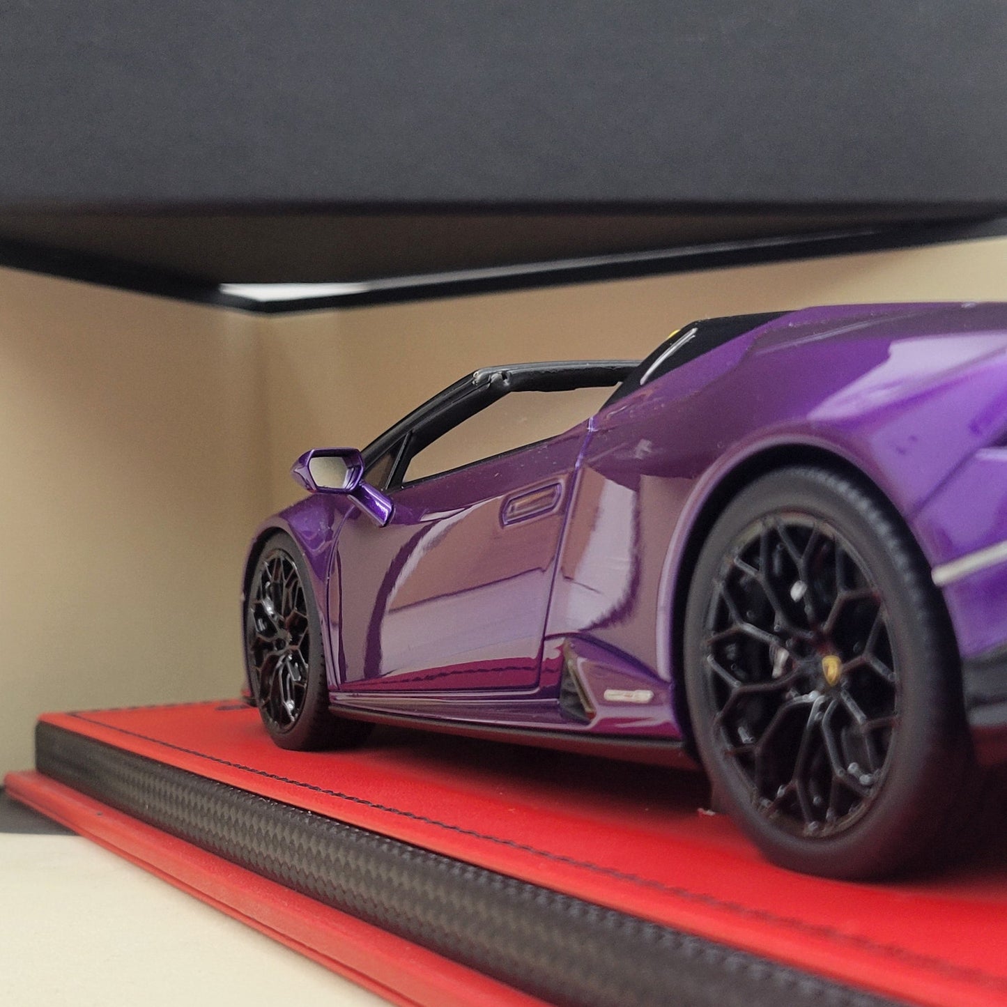 MR Collection 1:18 Lamborghini Huracan EVO Spyder Viola Pasifae | LAMBO037SE2 | Limited Edition 24/25