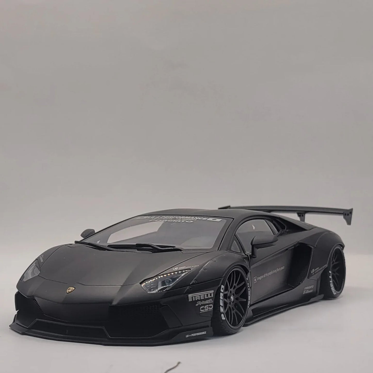AUTOart118LB-WorksLamborghiniAventadorMattBlack79106_2 - Car Dynamics 