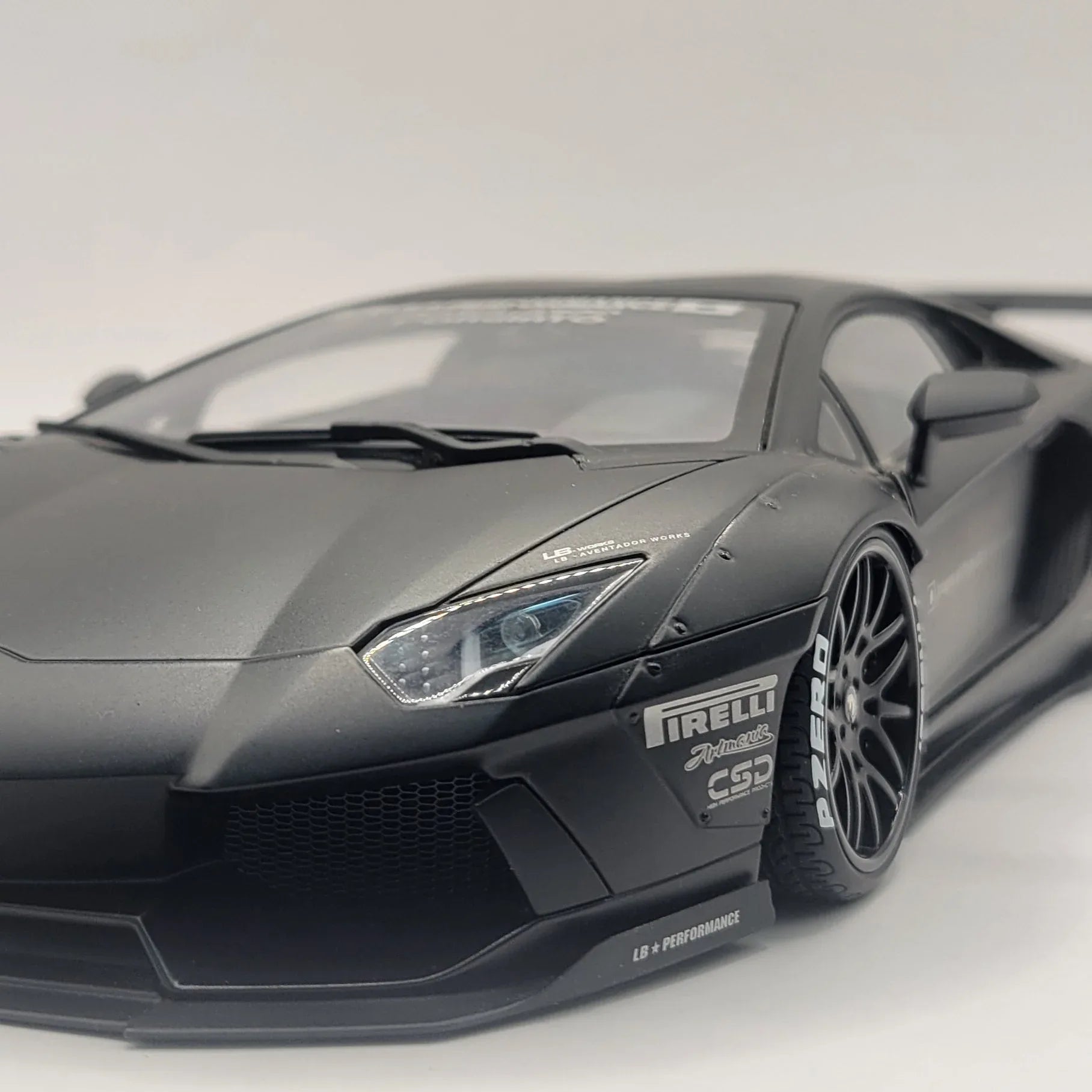 AUTOart118LB-WorksLamborghiniAventadorMattBlack79106_4 - Car Dynamics 