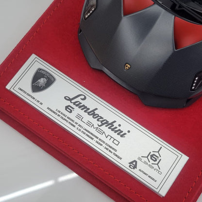 AUTOart 1:18 Lamborghini Sesto Elemento ( Grey Carbon Fiber Pattern ) With Alcantara Base & Plaque | 74671