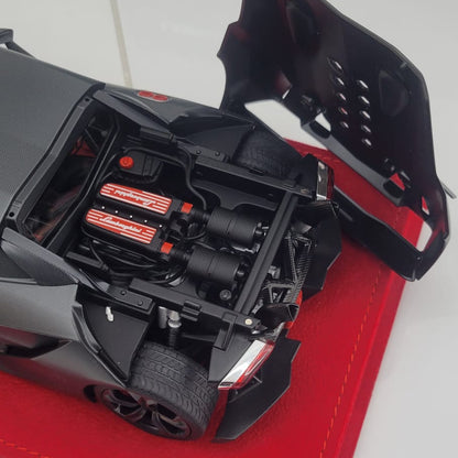AUTOart 1:18 Lamborghini Sesto Elemento ( Grey Carbon Fiber Pattern ) With Alcantara Base & Plaque | 74671