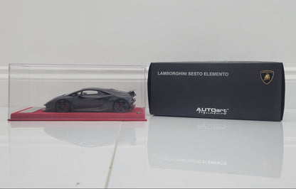 AUTOart 1:18 Lamborghini Sesto Elemento ( Grey Carbon Fiber Pattern ) With Alcantara Base & Plaque | 74671