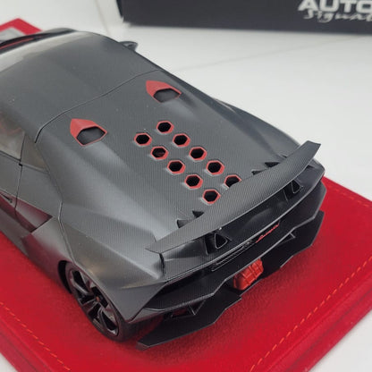 AUTOart 1:18 Lamborghini Sesto Elemento ( Grey Carbon Fiber Pattern ) With Alcantara Base & Plaque | 74671