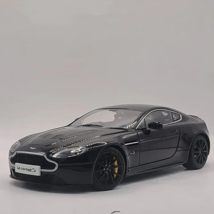 AUTOart_1_18_Aston_Martin_V12_Vantage_S_2015_Jet_Black_70253_2 - Car Dynamics 