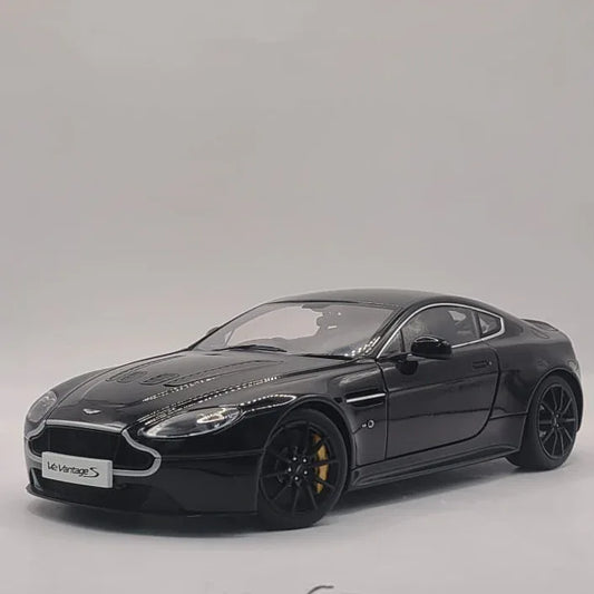 AUTOart_1_18_Aston_Martin_V12_Vantage_S_2015_Jet_Black_70253_2 - Car Dynamics 