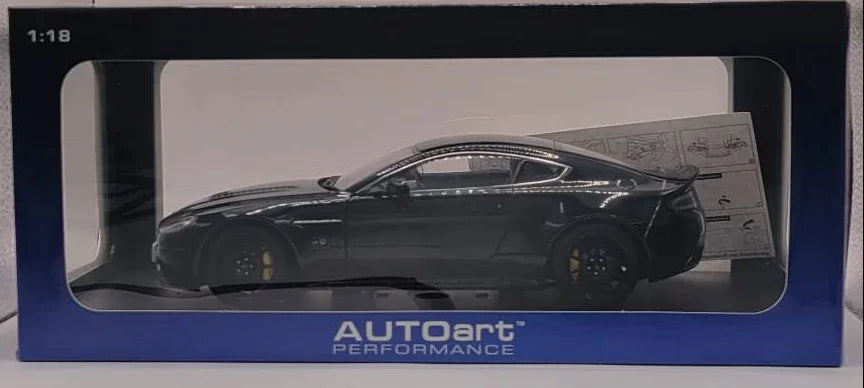 AUTOart_1_18_Aston_Martin_V12_Vantage_S_2015_Jet_Black_70253_7 - Car Dynamics 