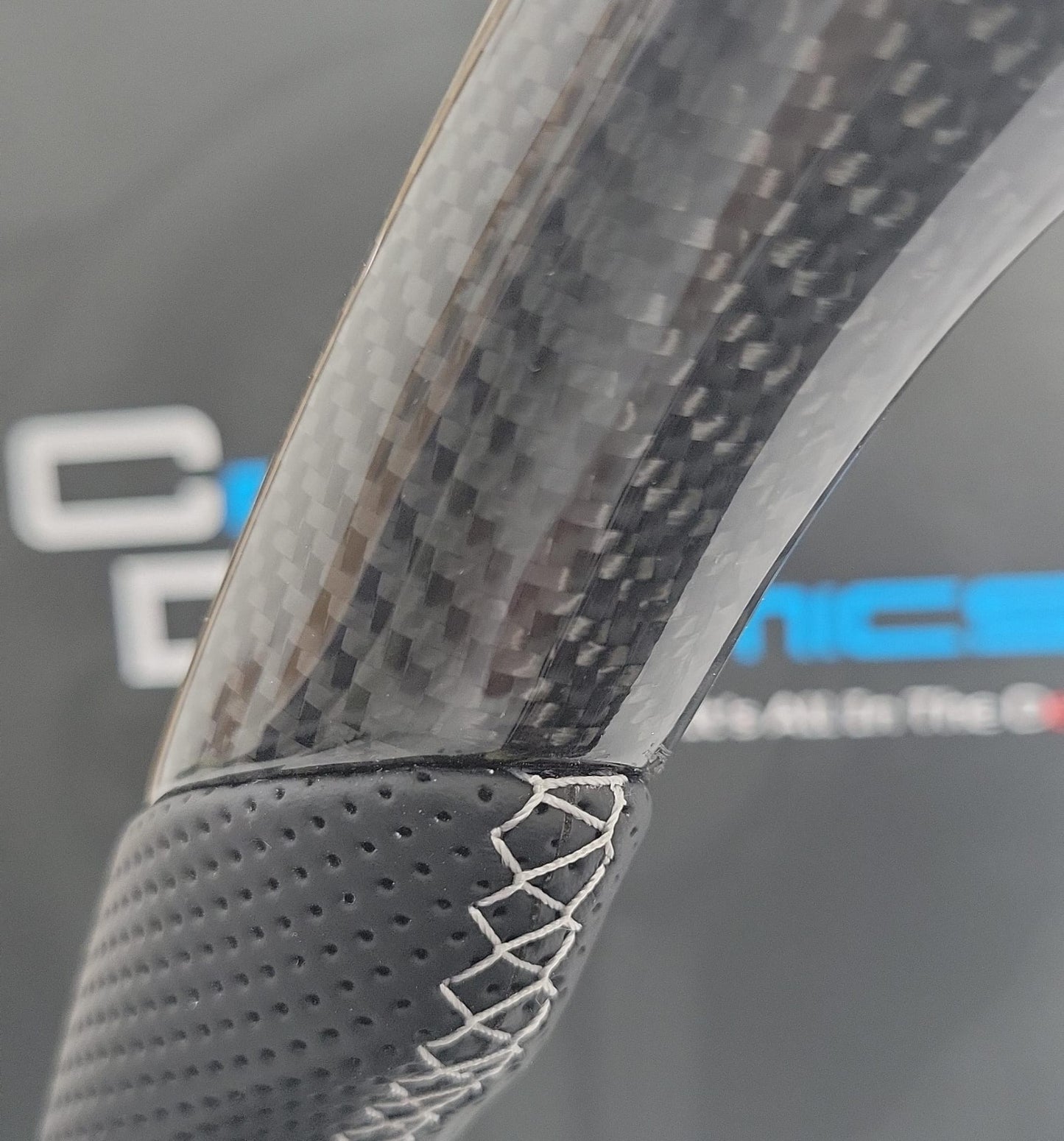 Audi R8 GEN 1 Carbon & Leather Steering Wheel | Nardo Grey Edition