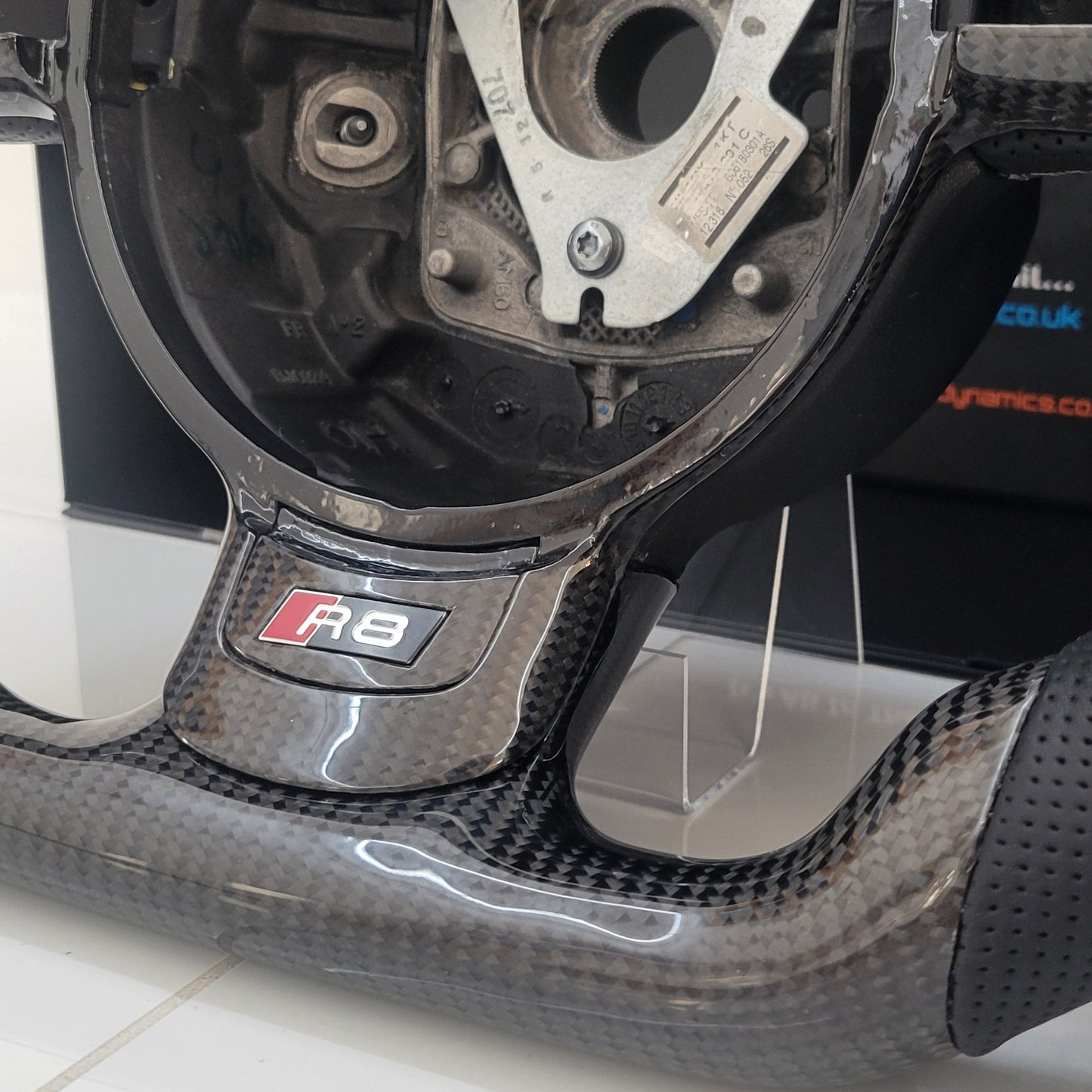 Audi R8 GEN 1 Carbon & Leather Steering Wheel | Ibis White Edition
