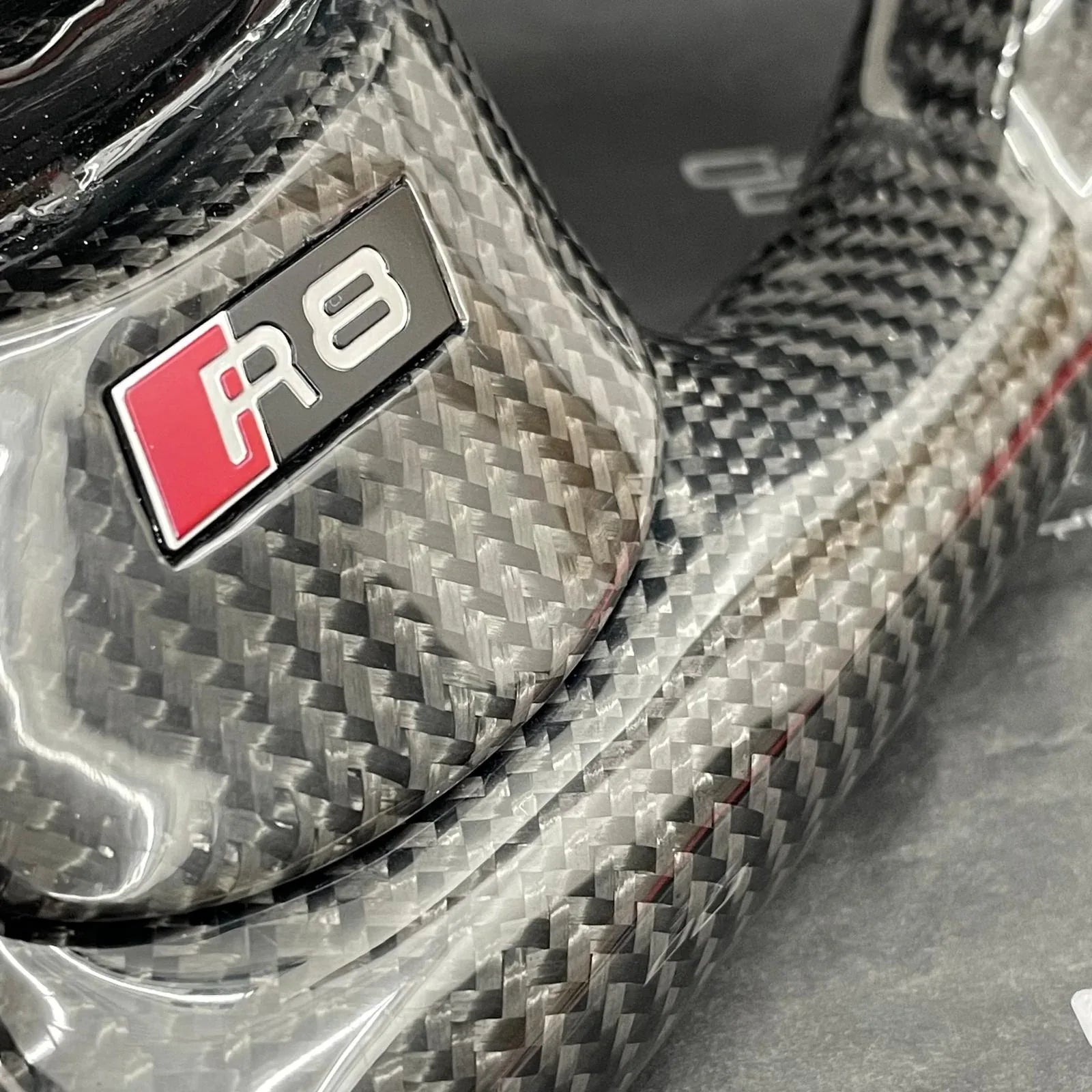 AudiR8VegasYellowEditionCarbonFibreFlatBottomSteeringWheelGEN1AudiR8CarDynamics_10 - Car Dynamics 