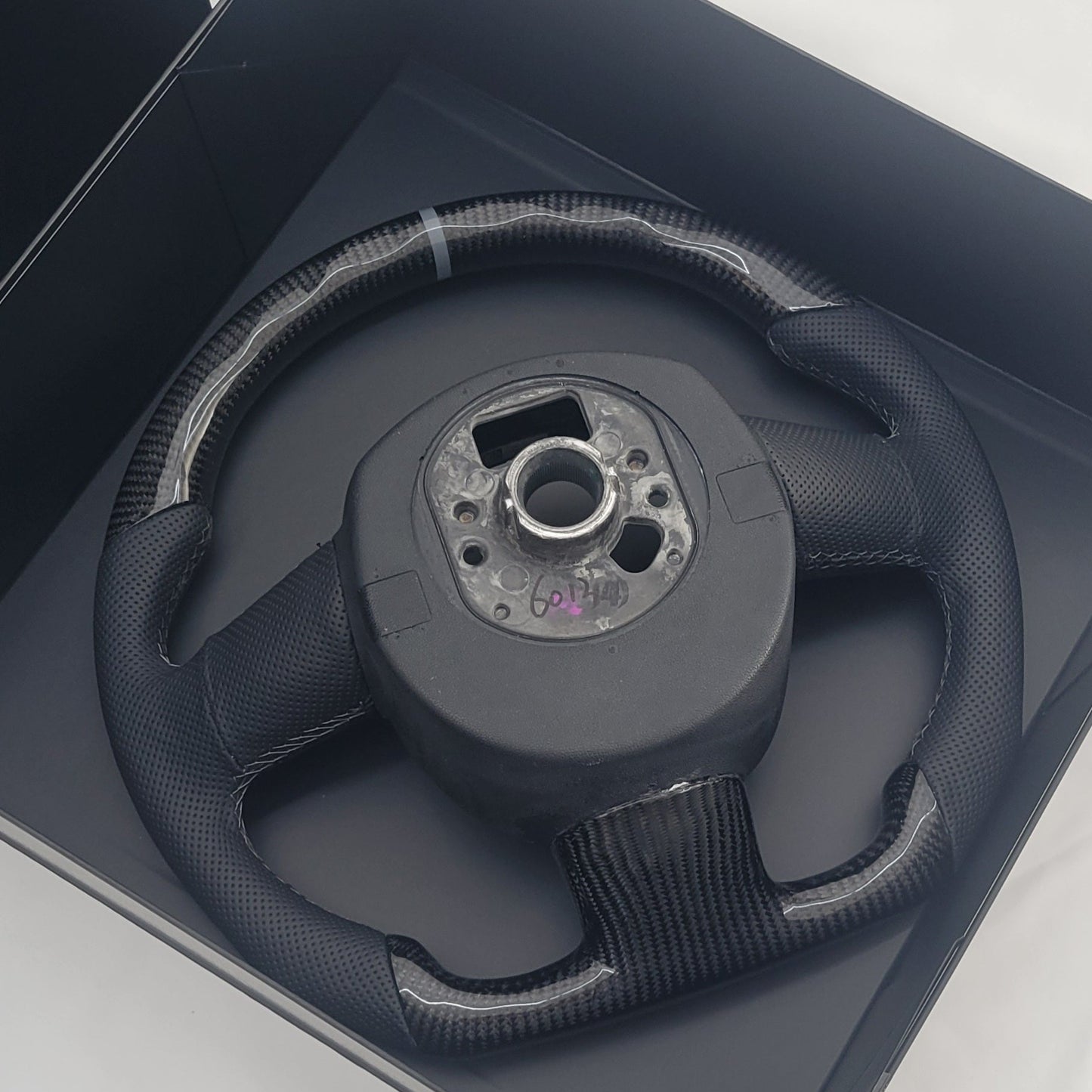 Audi B7 Carbon & Leather Steering Wheel | Dolphin Grey Edition