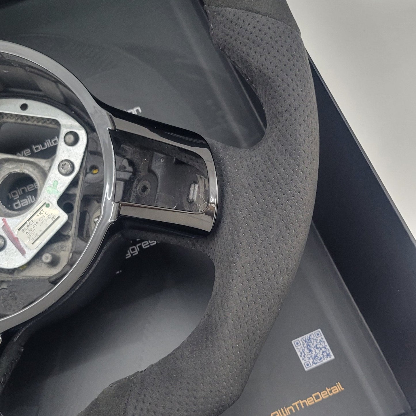 Audi R8 GEN 1 Alcantara Steering Wheel | Mythos Black Edition