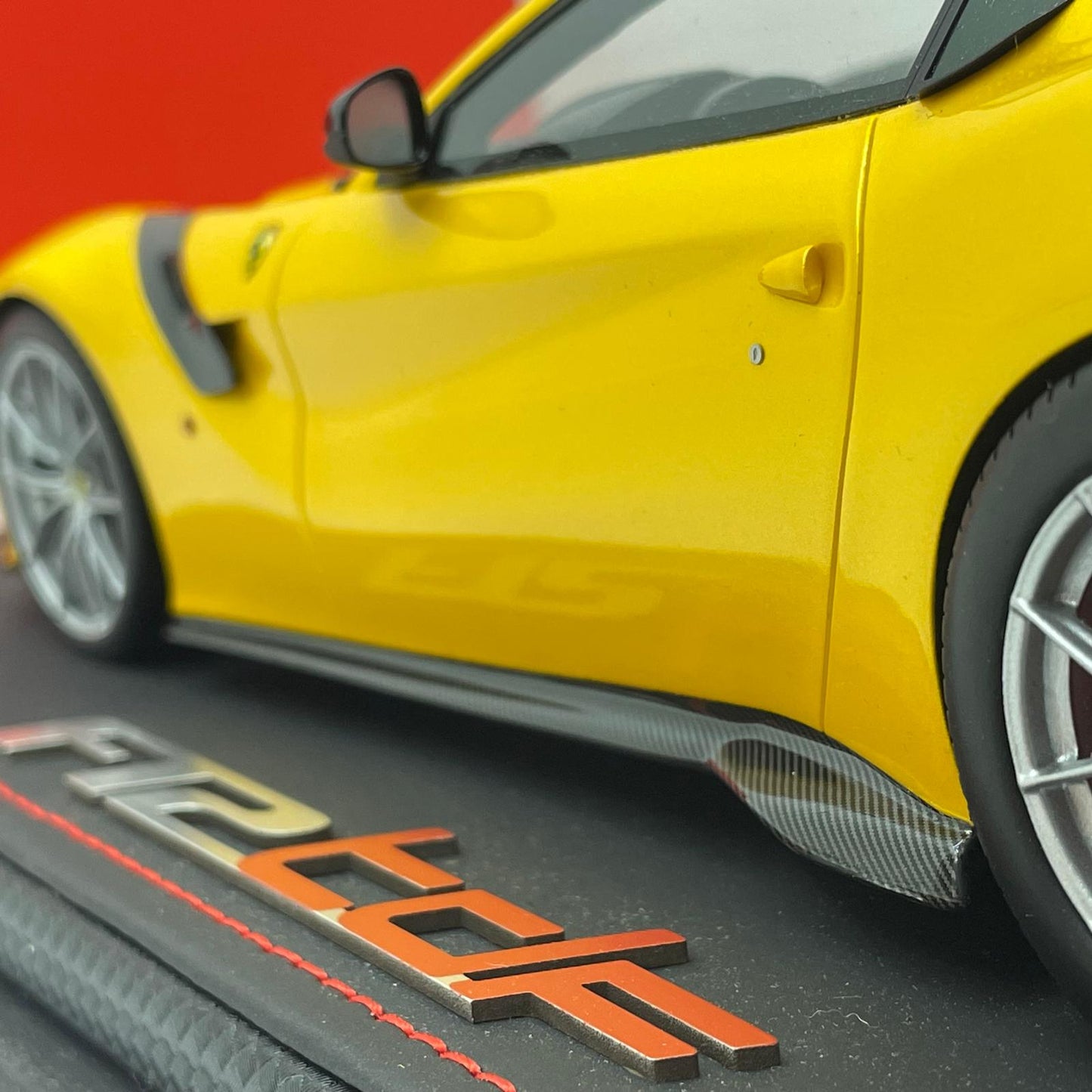 BBR 1:18 Ferrari F12 TDF 2015 Giallo Tristrato 193/199 |  P18121A