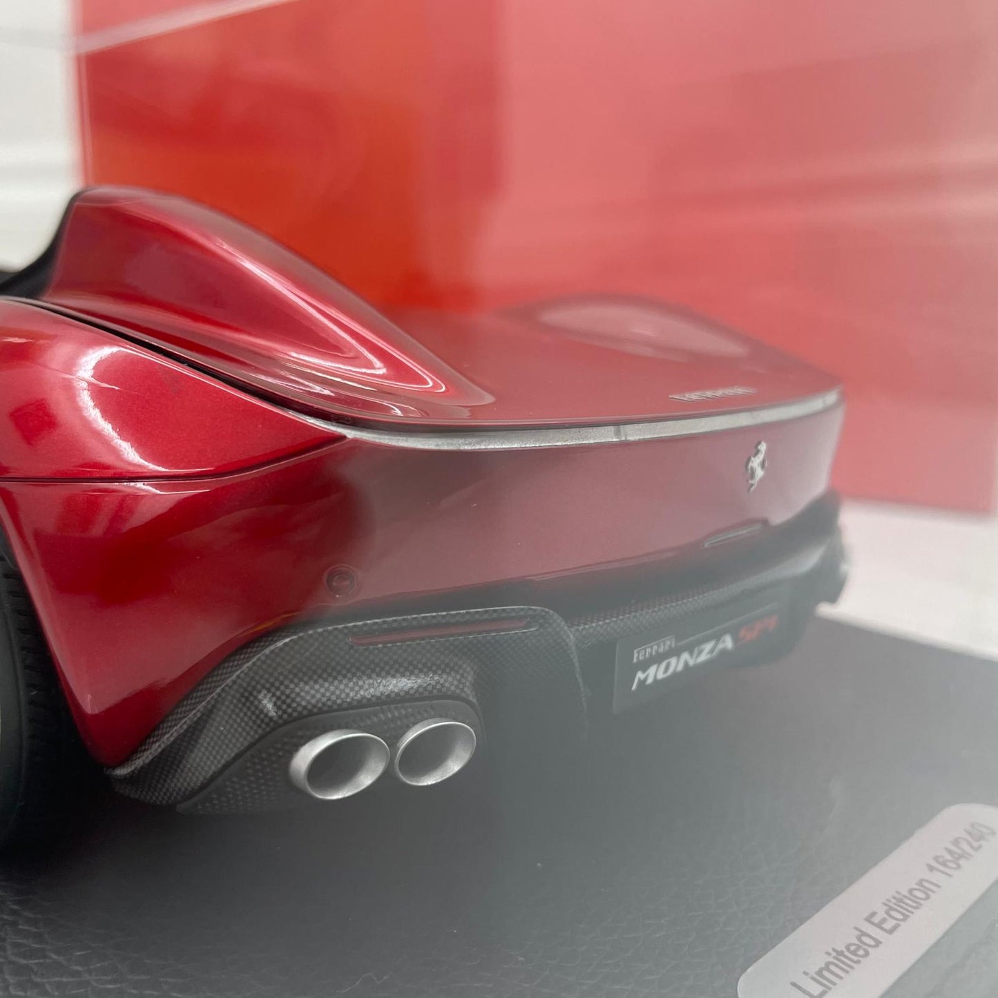 BBR 1:18 Ferrari SP1 Monza Paris Auto Show 2018 Rosso Magma 164/240 |  P18164B