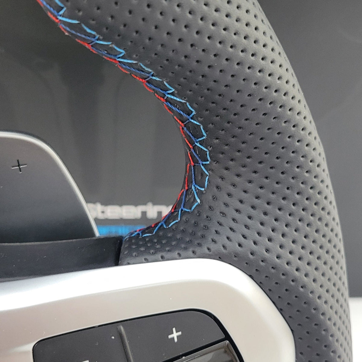 BMW G-Series Leather Steering Wheel | M-Sport Alpine White Edition