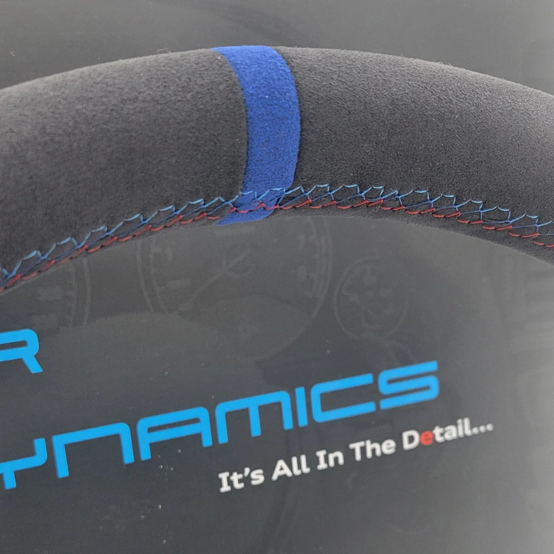 BMWMPerformanceAlcantara_GlossCarbonFibreMBlueEditionFlatBottomSteeringWheelF-Series_3 - Car Dynamics 