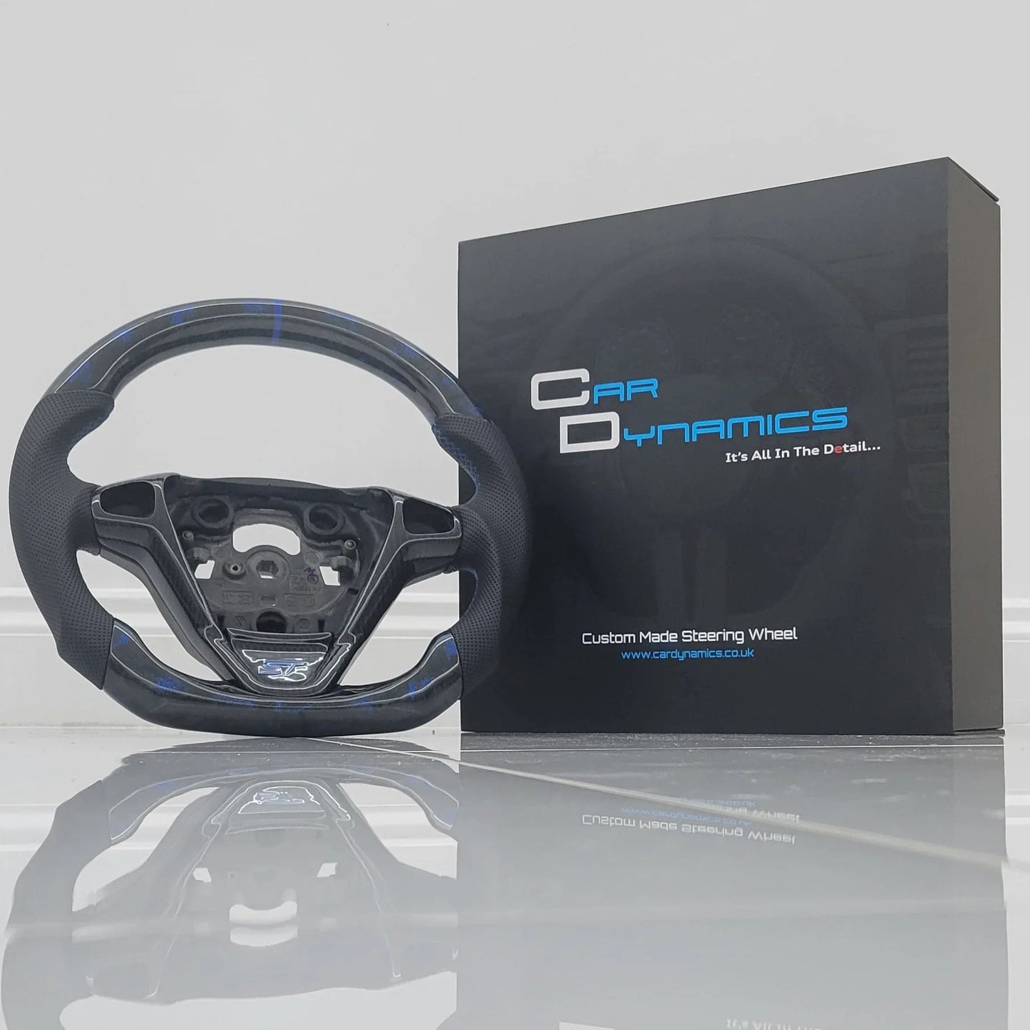 FordFiestaCustomForgedCarbonFibreSteeringWheelPerformanceBlueEditionMK7MK7.52009-2017CarDynamics_2 - Car Dynamics 
