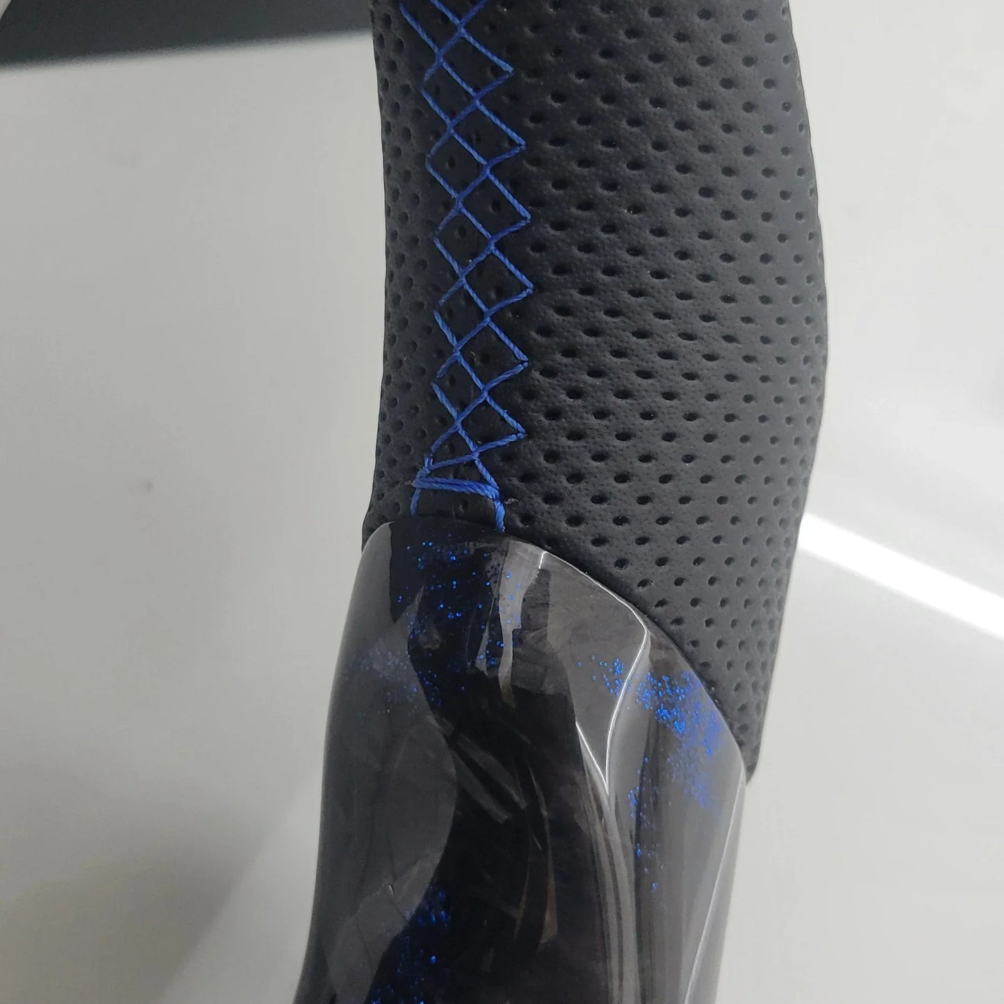 FordFiestaCustomForgedCarbonFibreSteeringWheelPerformanceBlueEditionMK7MK7.52009-2017CarDynamics_6 - Car Dynamics 