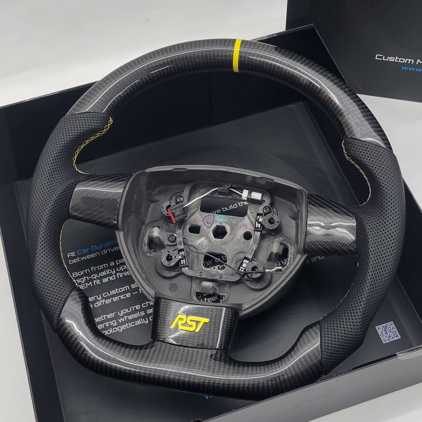 Ford Focus MK2 Carbon & Leather Steering Wheel | RST Triple Yellow Edition