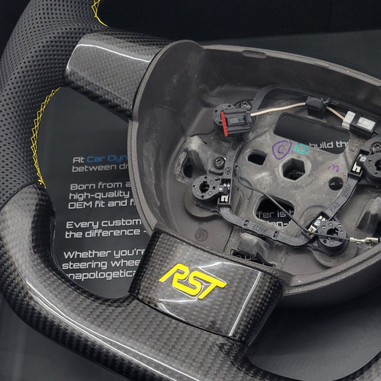 Ford Focus MK2 Carbon & Leather Steering Wheel | RST Triple Yellow Edition