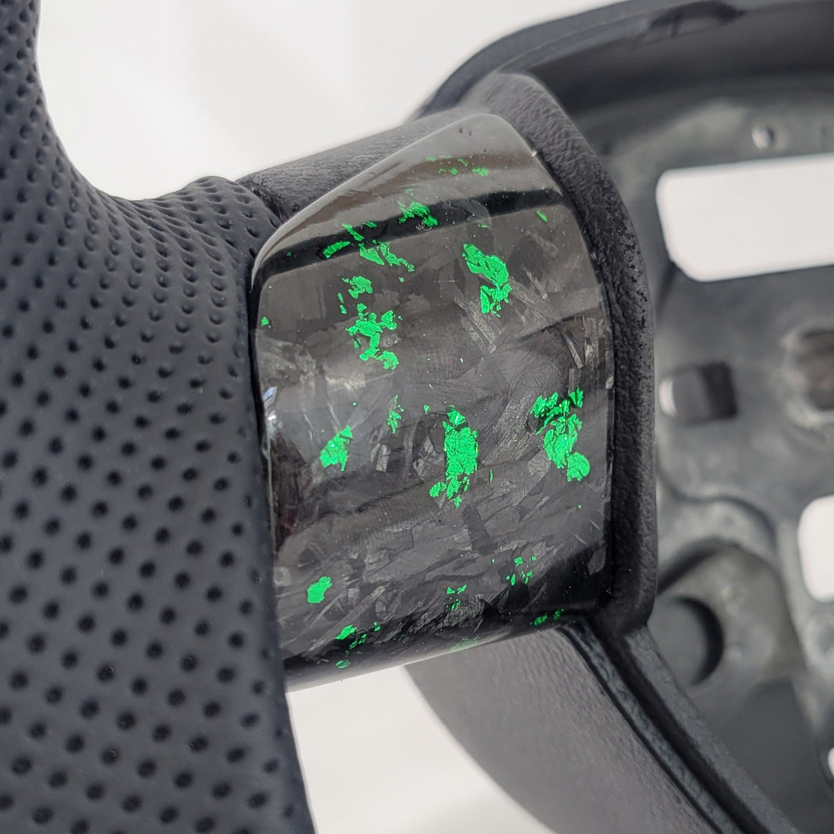 Ford Focus MK2 Forged Carbon & Leather Steering Wheel | Mean Green Edition