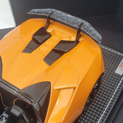 MR Collection 1:18  Lamborghini Huracan Performante Spyder | Orange