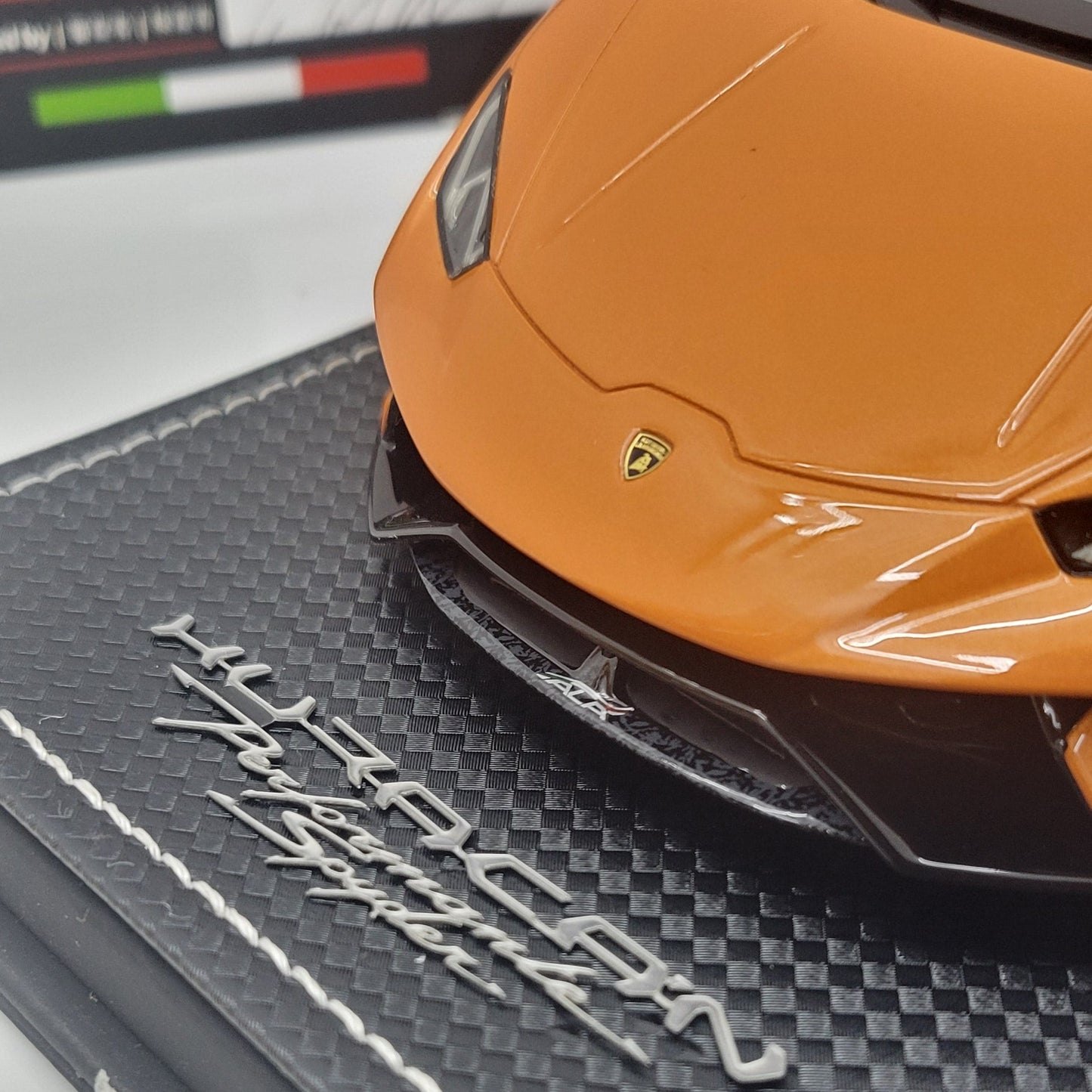 MR Collection 1:18  Lamborghini Huracan Performante Spyder | Orange