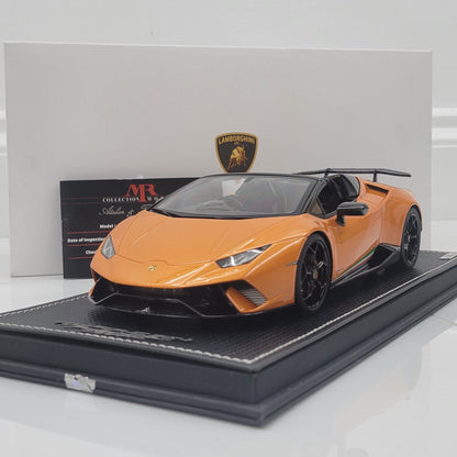 MR Collection 1:18  Lamborghini Huracan Performante Spyder | Orange